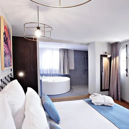 Boutique Du Taur 4*