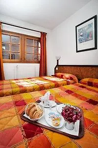 מלון Boutique Du Taur 4*