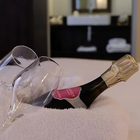 Boutique Du Taur 호텔 4*